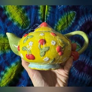 VTG Oneida  Country Bouquet Cherries Jubilee Hand painted Teapot
